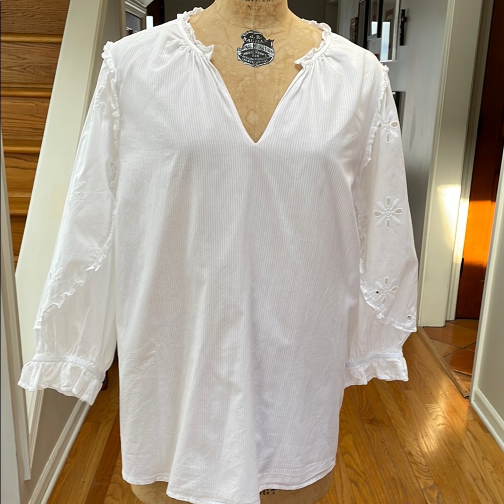 White Relaxed Plus Size Tunic Blouse with V-Neck